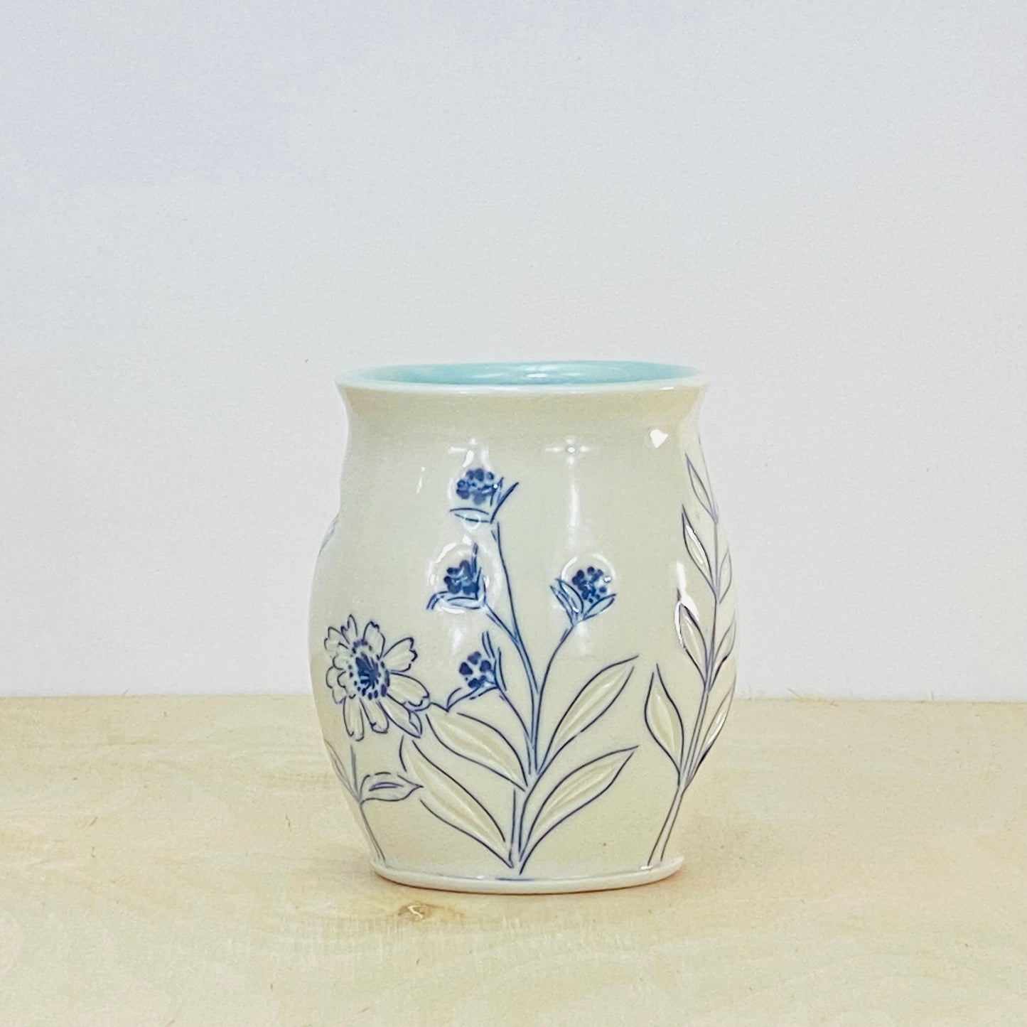 Mug with Flowers4-BES/ironweed
